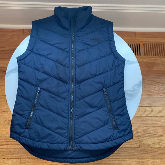The North Face women’s puffer vest small - Picture 1 of 5